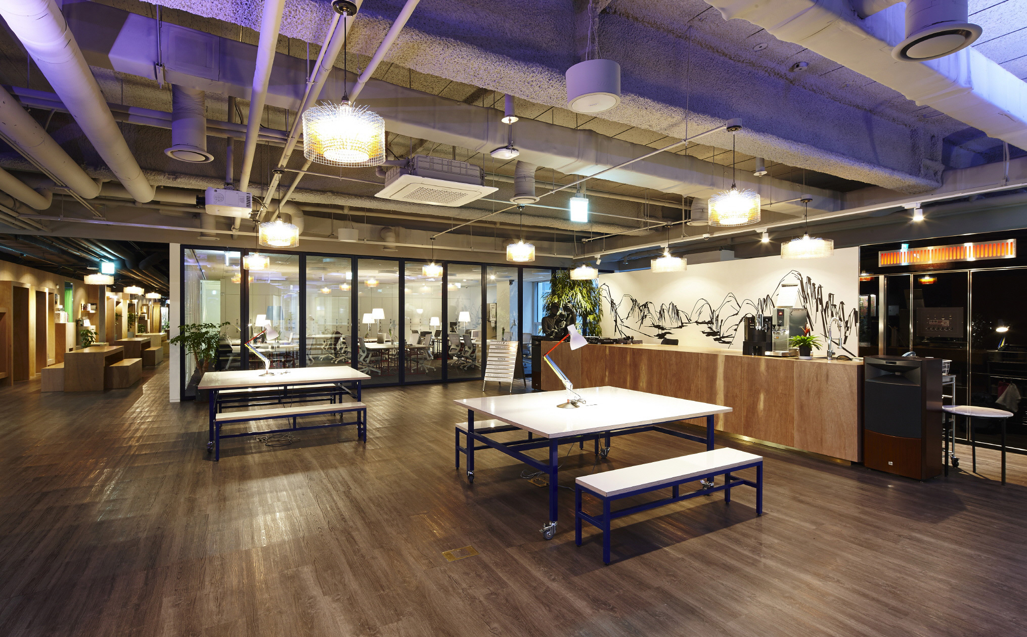 OFFICE img05